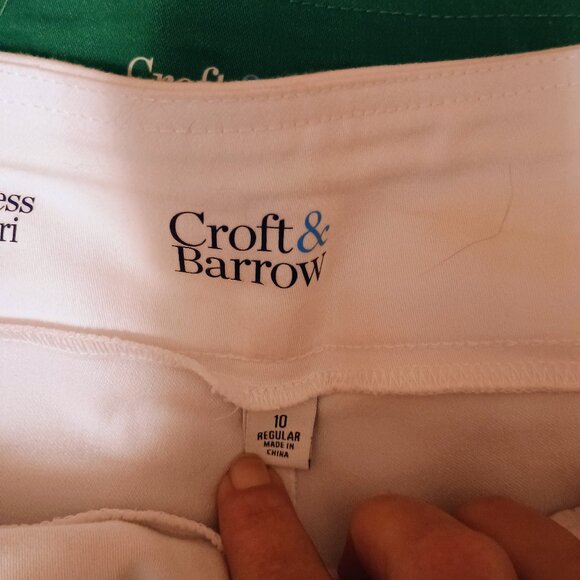 Croft & Barrow White Capris Siz 10, Stretch, High Rise, Pockets NWOT - Picture 3 of 4